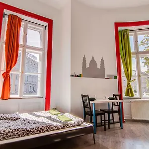 Hostel Pal's Mini, Budapeşte